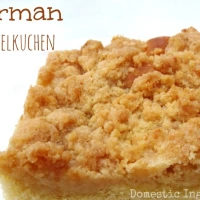 German Streuselkuchen